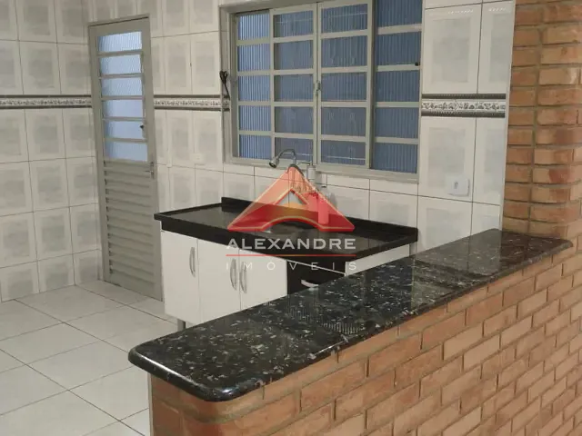 Casa 2 quartos e 1 banheiro, à venda, no bairro Conjunto Residencial Galo Branco em São José dos Campos