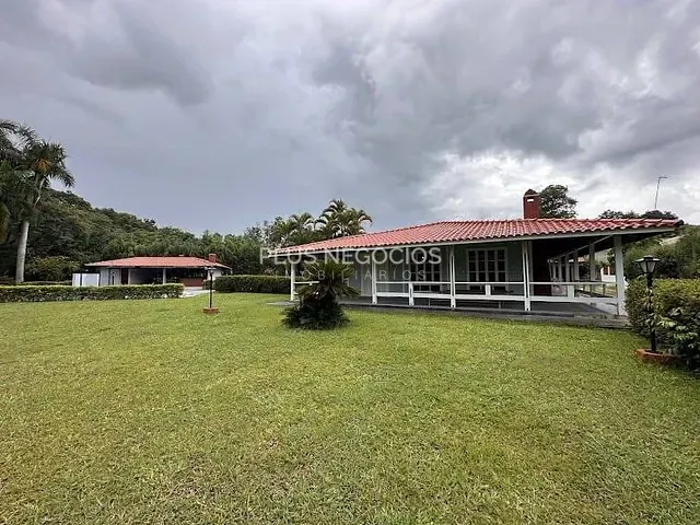 Casa com 3200m² 7 quartos e 3 banheiros, à venda, no bairro Vila Martins em Itu