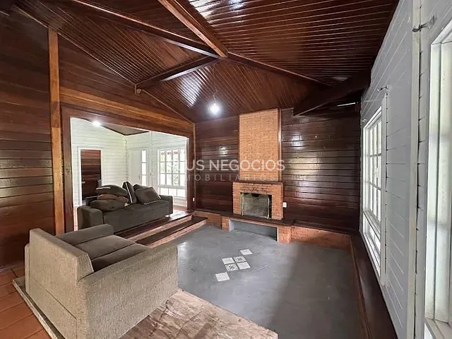 Casa com 3200m² 7 quartos e 3 banheiros, à venda, no bairro Vila Martins em Itu