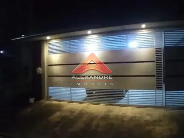 Casa 3 quartos e 1 banheiro, à venda, no bairro Jardim Santa Júlia em São José dos Campos