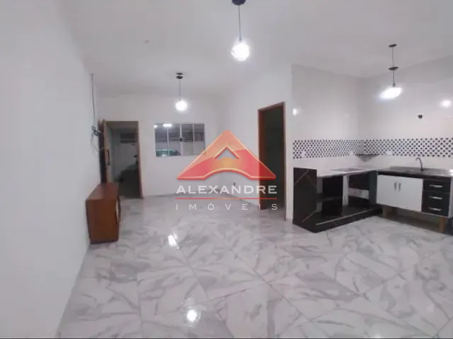 Casa 3 quartos e 1 banheiro, à venda, no bairro Jardim Santa Júlia em São José dos Campos