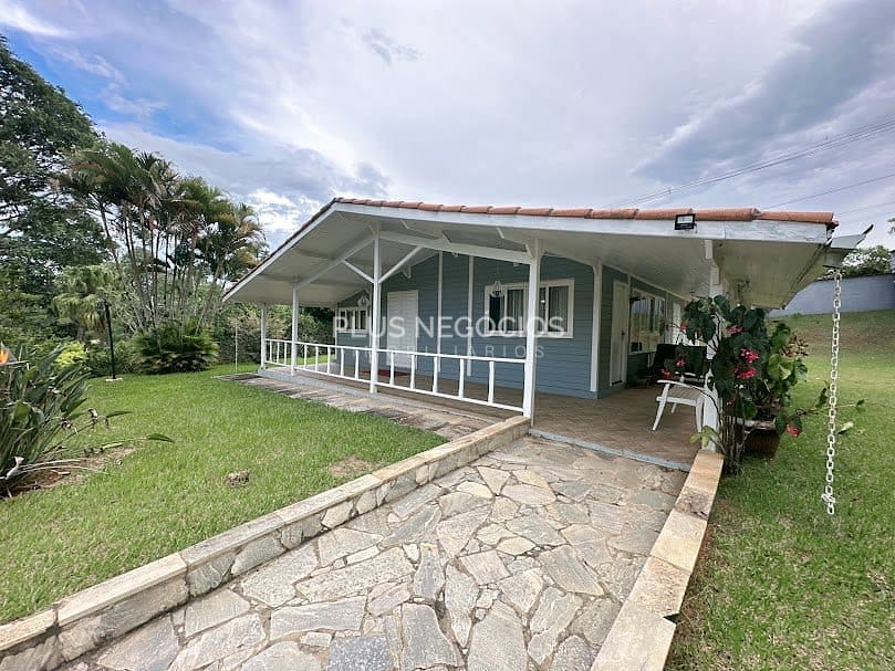 Casa, 5 quartos, 240 m² - Foto 1