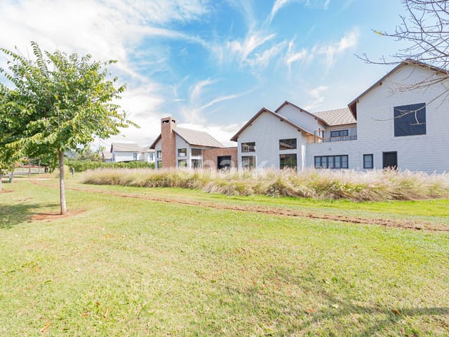 Casa com 3500m² 6 quartos e 9 banheiros, à venda, no bairro Fazenda Boa Vista I em Porto Feliz