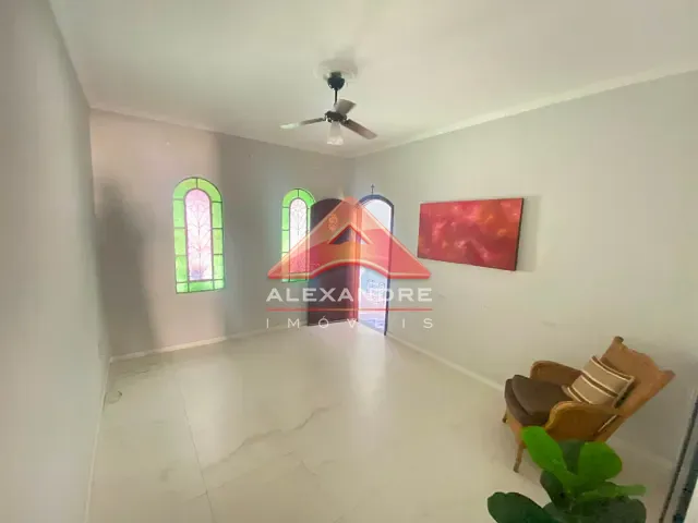 Casa com 125m² 3 quartos e 2 banheiros, para alugar, no bairro Jardim Ismênia em São José dos Campos