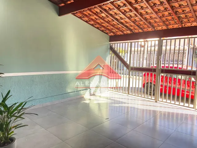 Casa com 125m² 3 quartos e 2 banheiros, para alugar, no bairro Jardim Ismênia em São José dos Campos