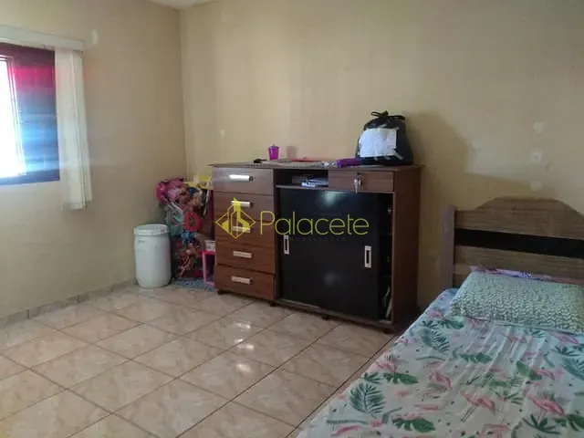 Casa 3 quartos e 2 banheiros, à venda, no bairro Cidade Nova em Pindamonhangaba