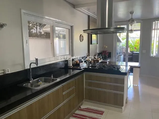 Casa com 474m² 4 quartos e 5 banheiros, à venda, no bairro Parque Campolim em Sorocaba