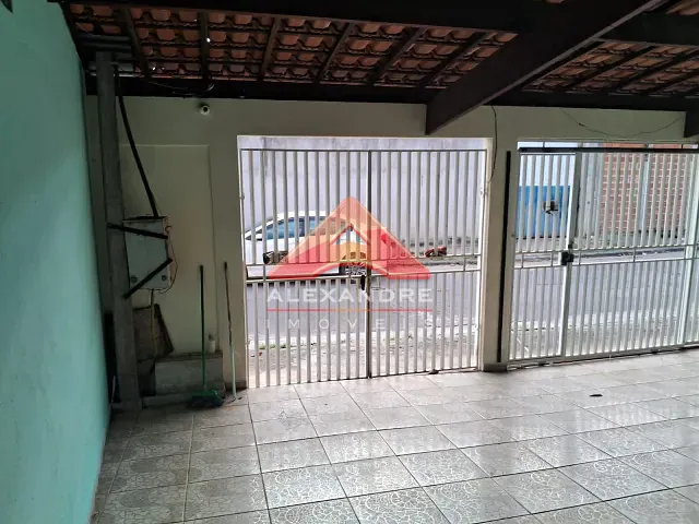 Casa 3 quartos e 2 banheiros, à venda, no bairro Monte Castelo em São José dos Campos