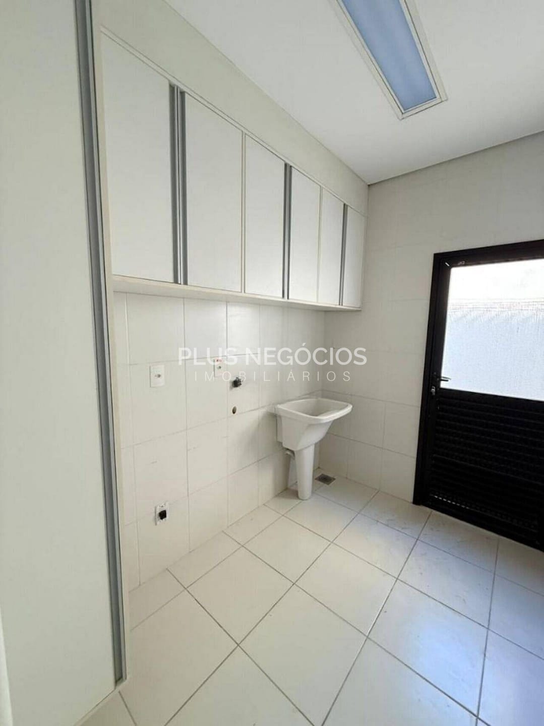 Casa à venda com 4 quartos, 316m² - Foto 23