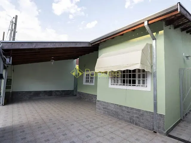 Casa com 250m² 3 quartos e 3 banheiros, à venda, no bairro Vila Suiça em Pindamonhangaba