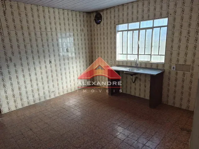 Casa 4 quartos e 2 banheiros, à venda, no bairro Jardim Ismênia em São José dos Campos