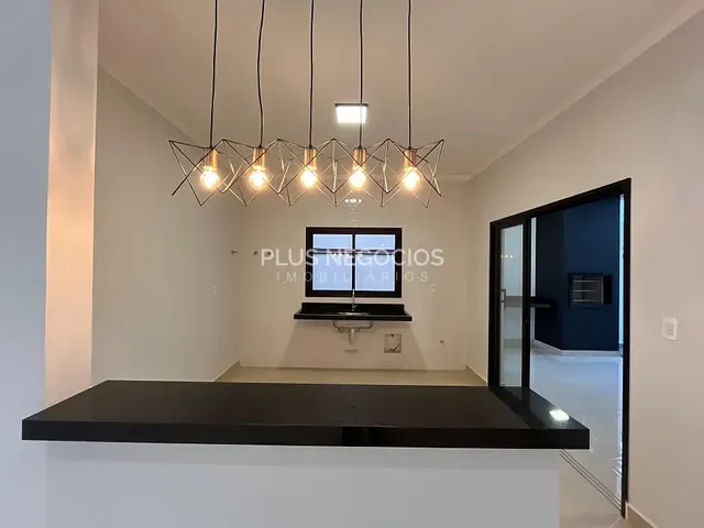 Casa 3 quartos e 4 banheiros, à venda, no bairro Wanel Ville em Sorocaba
