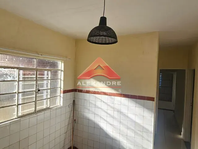 Casa com 275m² 2 quartos e 1 banheiro, à venda, no bairro Jardim Ismênia em São José dos Campos