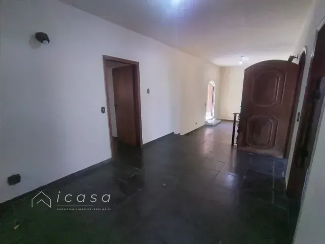 Casa com 250m² 3 quartos e 2 banheiros, à venda, no bairro Jardim Independência em Taubaté