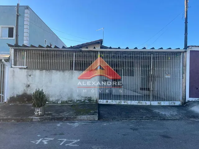 Casa 5 quartos e 3 banheiros, à venda, no bairro Jardim Valparaíba em São José dos Campos