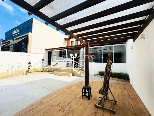 Casa com 360m², para alugar, no bairro Jardim Guadalajara em Sorocaba