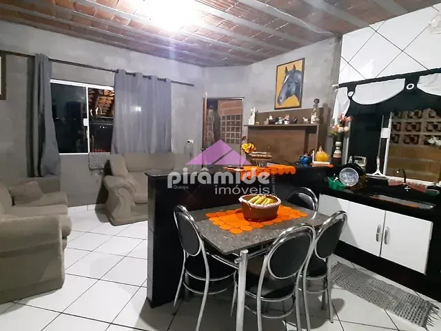 Casa com 266m² 3 quartos e 1 banheiro, à venda, no bairro Jardim Santa Luzia em São José dos Campos
