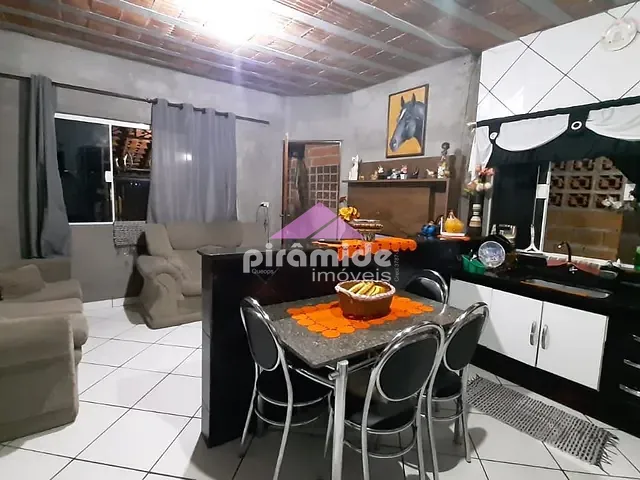 Casa com 266m² 3 quartos e 1 banheiro, à venda, no bairro Jardim Santa Luzia em São José dos Campos