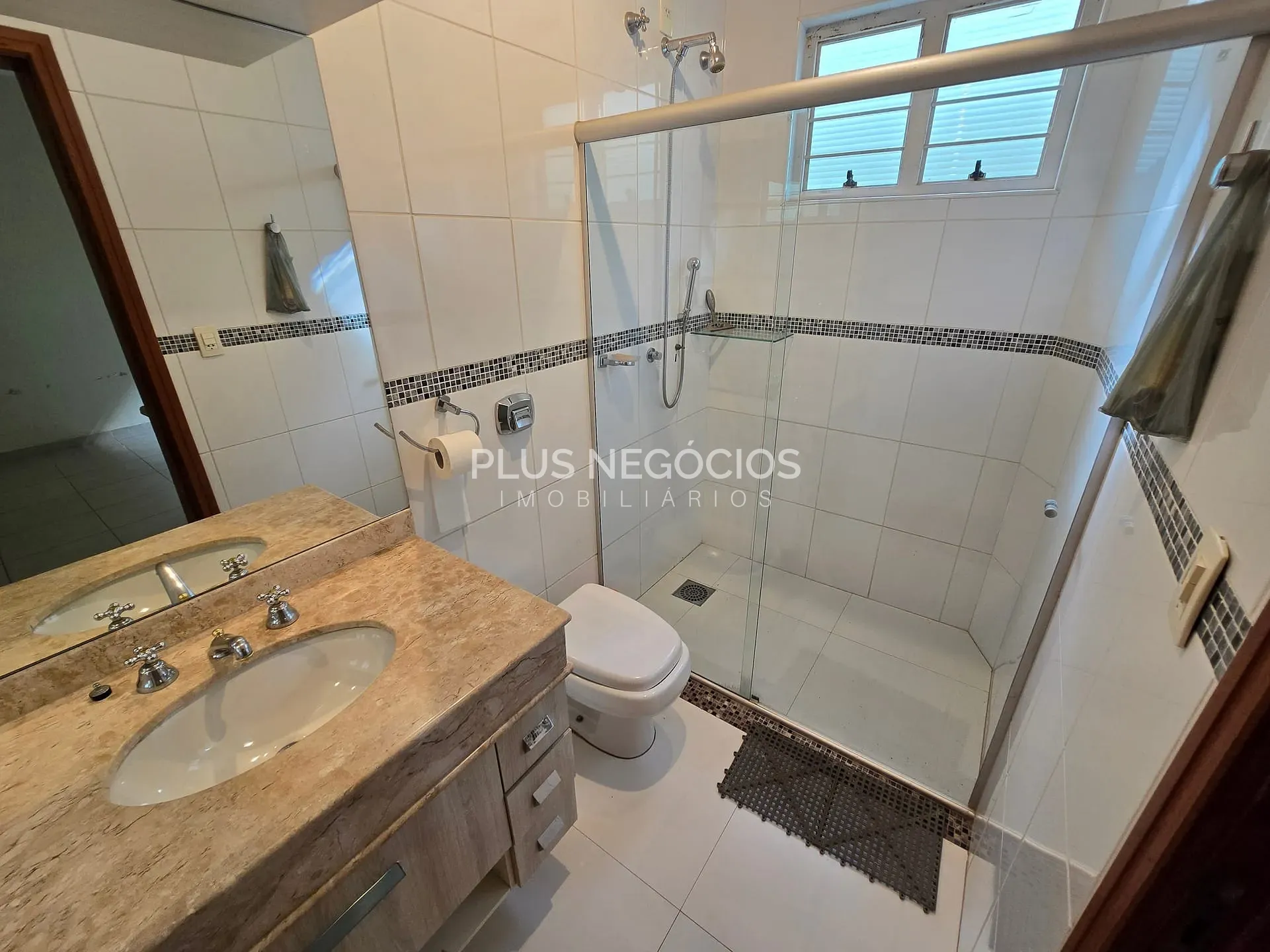 Casa, 3 quartos, 205 m² - Foto 36