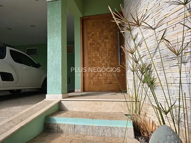 Casa com 300m² 3 quartos e 4 banheiros, à venda, no bairro Centro em Sorocaba