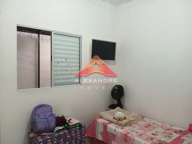 Casa 2 quartos e 1 banheiro, à venda, no bairro Jardim Satélite em São José dos Campos