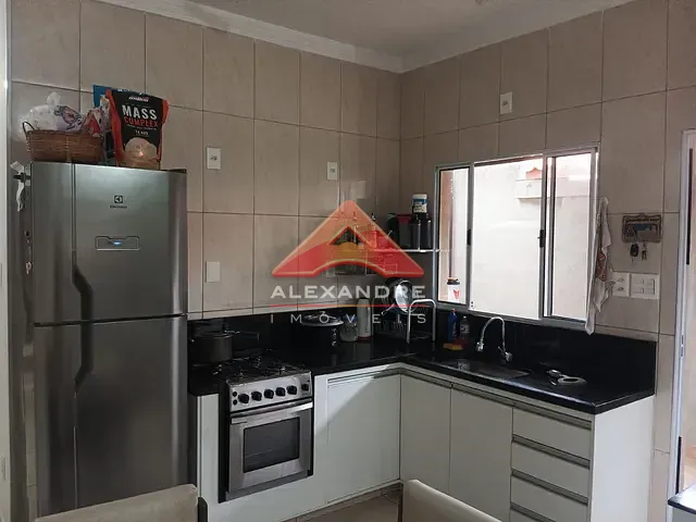 Casa 2 quartos e 1 banheiro, à venda, no bairro Jardim Satélite em São José dos Campos