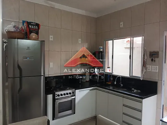 Casa 2 quartos e 1 banheiro, à venda, no bairro Jardim Satélite em São José dos Campos