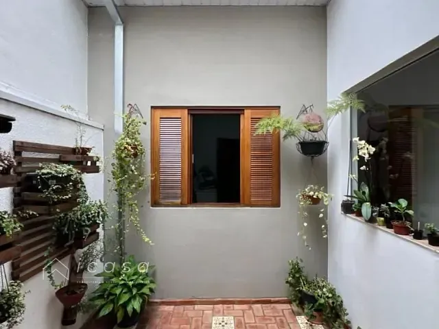 Casa com 140m² 3 quartos e 2 banheiros, à venda, no bairro Vila Branca em Jacareí