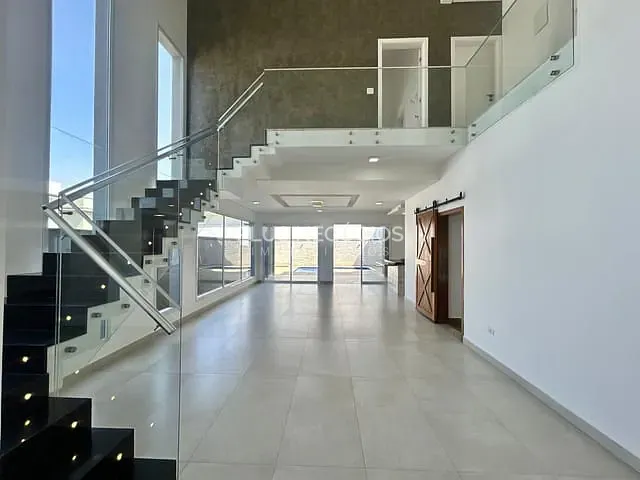 Casa com 325m² 3 quartos e 5 banheiros, à venda ou para alugar, no bairro Além Ponte em Sorocaba