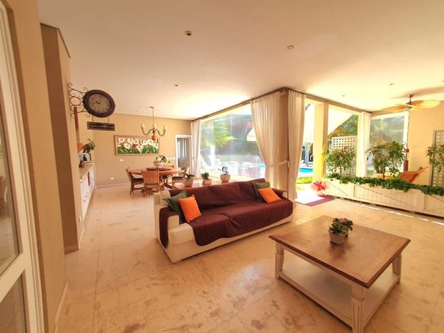 Casa com 2450m² 6 quartos e 8 banheiros, à venda, no bairro Tamboré em Santana de Parnaíba