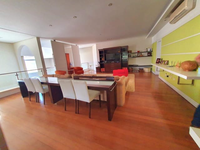 Casa com 2450m² 6 quartos e 8 banheiros, à venda, no bairro Tamboré em Santana de Parnaíba