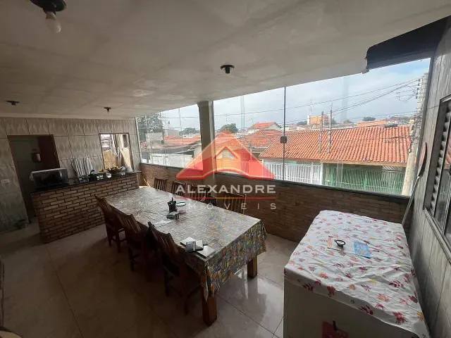 Casa 10 quartos e 12 banheiros, à venda, no bairro Vila Industrial em São José dos Campos
