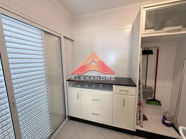 Casa com 263m² 4 quartos e 4 banheiros, à venda, no bairro Jardim Valparaíba em São José dos Campos