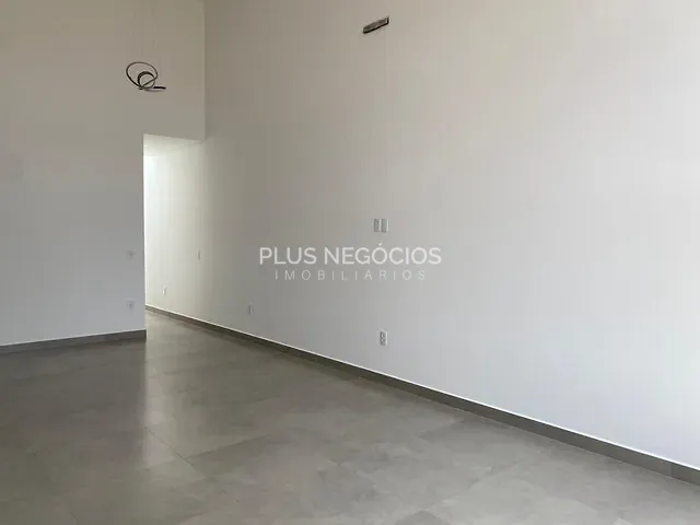 Casa com 200m² 3 quartos e 3 banheiros, à venda, no bairro Wanel Ville em Sorocaba