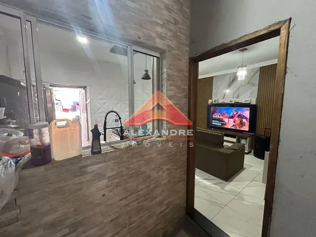 Casa 2 quartos e 2 banheiros, à venda, no bairro Jardim Mariana II em São José dos Campos