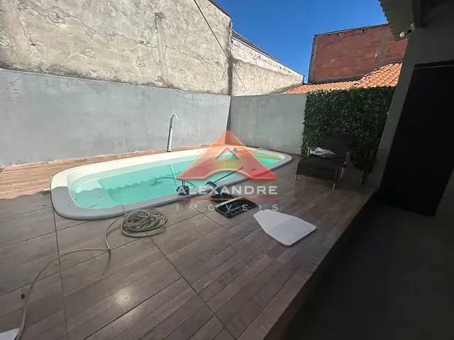 Casa 2 quartos e 2 banheiros, à venda, no bairro Jardim Mariana II em São José dos Campos