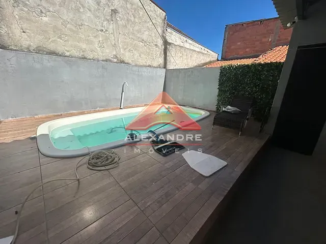 Casa 2 quartos e 2 banheiros, à venda, no bairro Jardim Mariana II em São José dos Campos