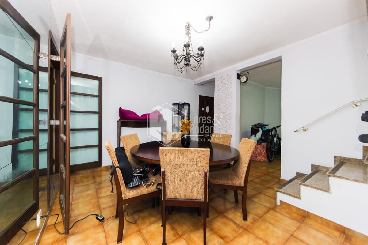 Casa, 4 quartos, 196 m² - Foto 2