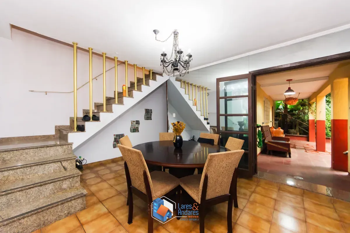 Casa, 4 quartos, 196 m² - Foto 1