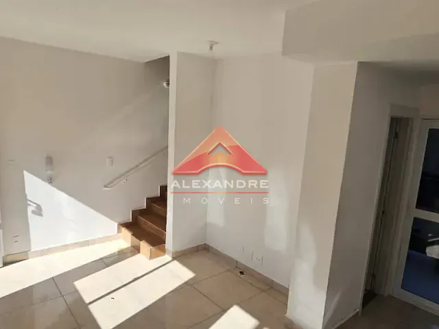Casa 2 quartos e 1 banheiro, para alugar, no bairro Eugênio de Mello em São José dos Campos