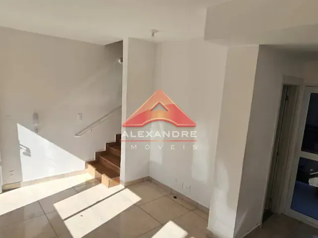 Casa 2 quartos e 1 banheiro, para alugar, no bairro Eugênio de Mello em São José dos Campos