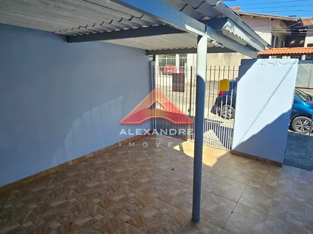 Casa 2 quartos e 1 banheiro, para alugar, no bairro Vila Ester em São José dos Campos