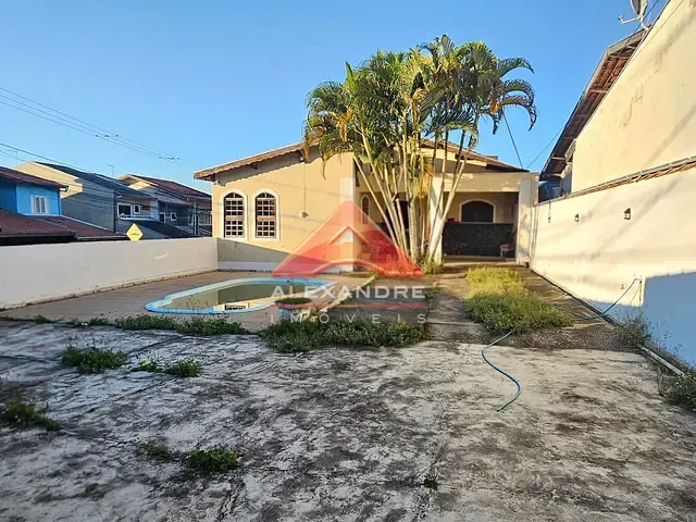 Casa 4 quartos e 2 banheiros, à venda, no bairro Residencial Ana Maria em São José dos Campos