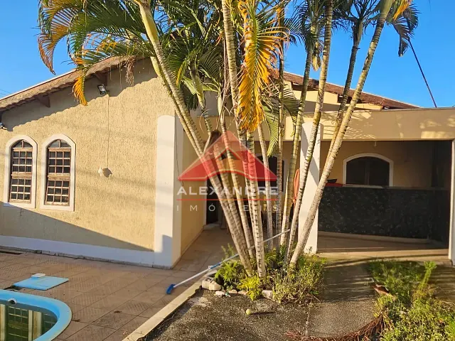 Casa 4 quartos e 2 banheiros, à venda, no bairro Residencial Ana Maria em São José dos Campos