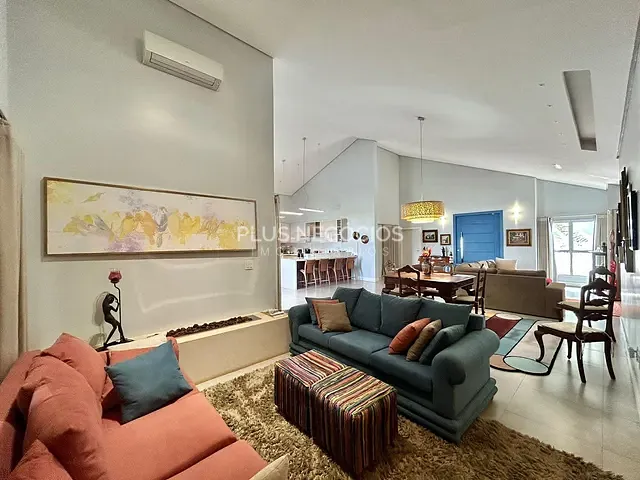 Casa com 1027m² 4 quartos e 5 banheiros, à venda, no bairro barreiro em Araçoiaba da Serra
