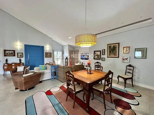 Casa com 1027m² 4 quartos e 5 banheiros, à venda, no bairro barreiro em Araçoiaba da Serra