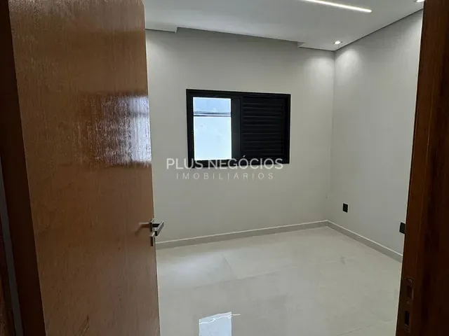 Casa com 212m² 3 quartos e 2 banheiros, à venda, no bairro Loteamento Dinorá Rosa em Sorocaba