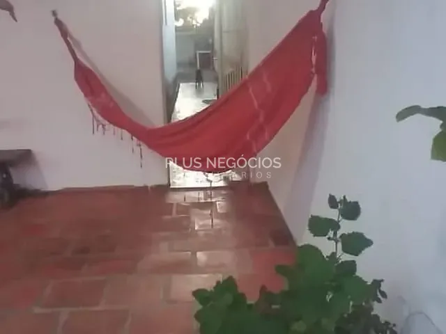 Casa com 300m² 3 quartos e 2 banheiros, à venda, no bairro Vila Barão em Sorocaba