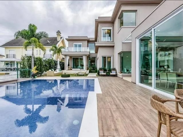 Casa 5 quartos e 7 banheiros, à venda, no bairro Alphaville em Santana de Parnaíba