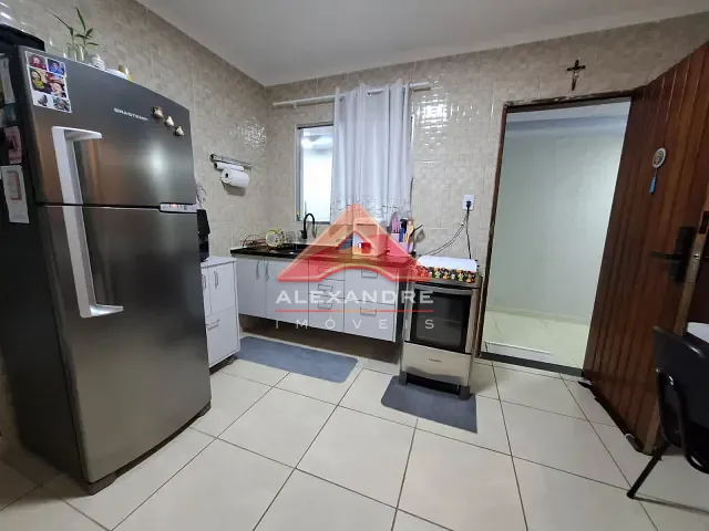 Casa 2 quartos e 1 banheiro, à venda, no bairro Parque Novo Horizonte em São José dos Campos